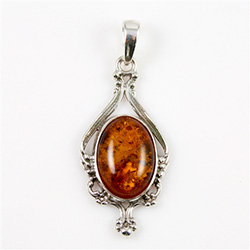 Polish Art Center - Elegant Amber Pendant